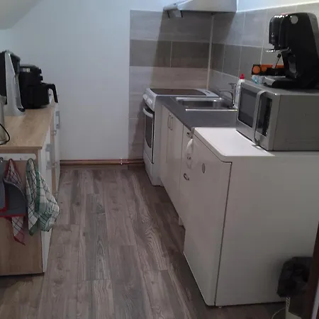 Homestay Dvouluzkove Apartma